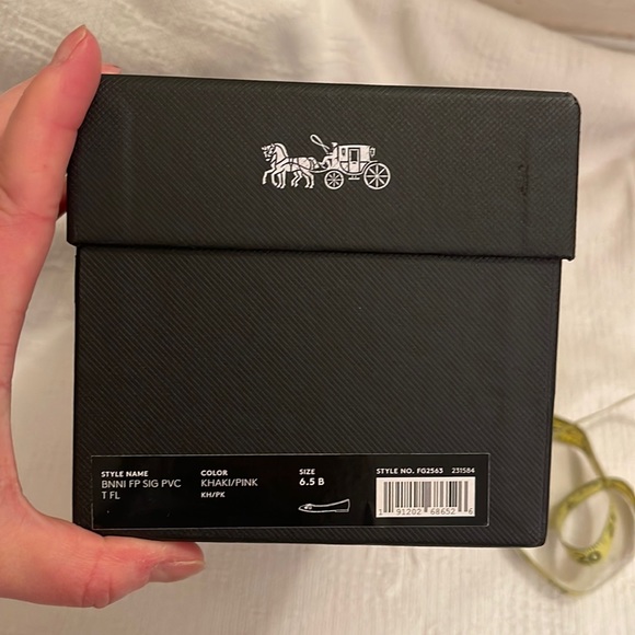 COACH- NWT- FG2563- signature floral ballet flat - size 6.5 - Picture 2 of 11